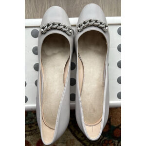 Karl Lagerfeld Paris Women's Gray Silver Leather Rhinestone Detail Pump 9.5